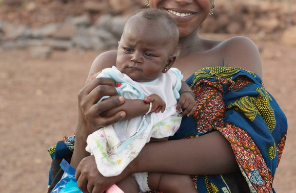 Medizinische Versorgung für Kinder unter 5 Jahren in Mali und der Elfenbeinküste